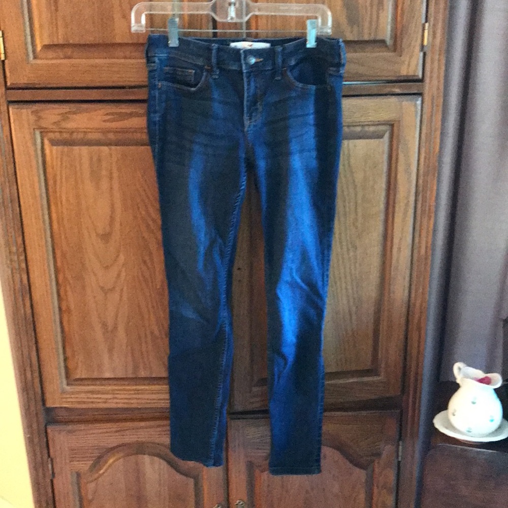 Hollister low rise super skinny jeans size=3 short
